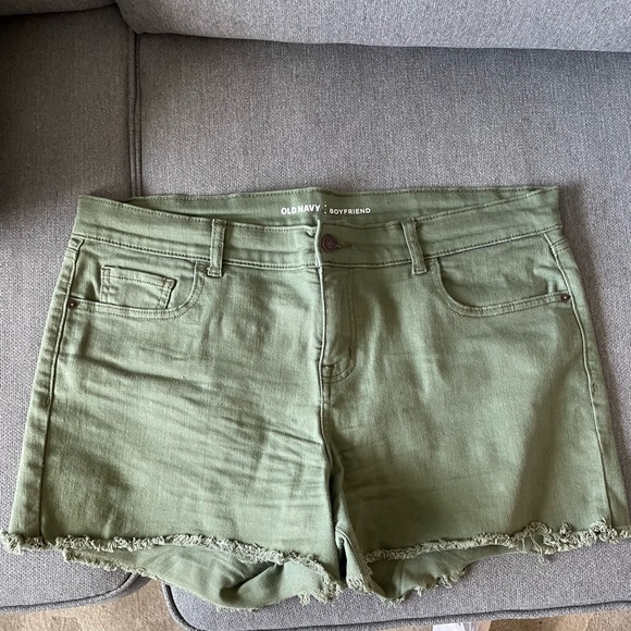 Old Navy Pants - ☘️2/$15☘️ Old Navy Size US 14 denim shorts
